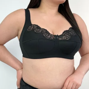 Бюстгальтер мінімайзер з вишивкою (Латвія)