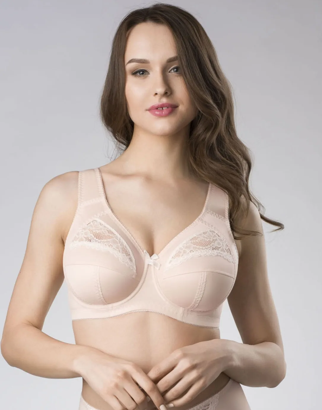 Бюстгальтер на кісточках з м'якими коригуючими чашками та широкими бретелями, крем-брюле, 85J