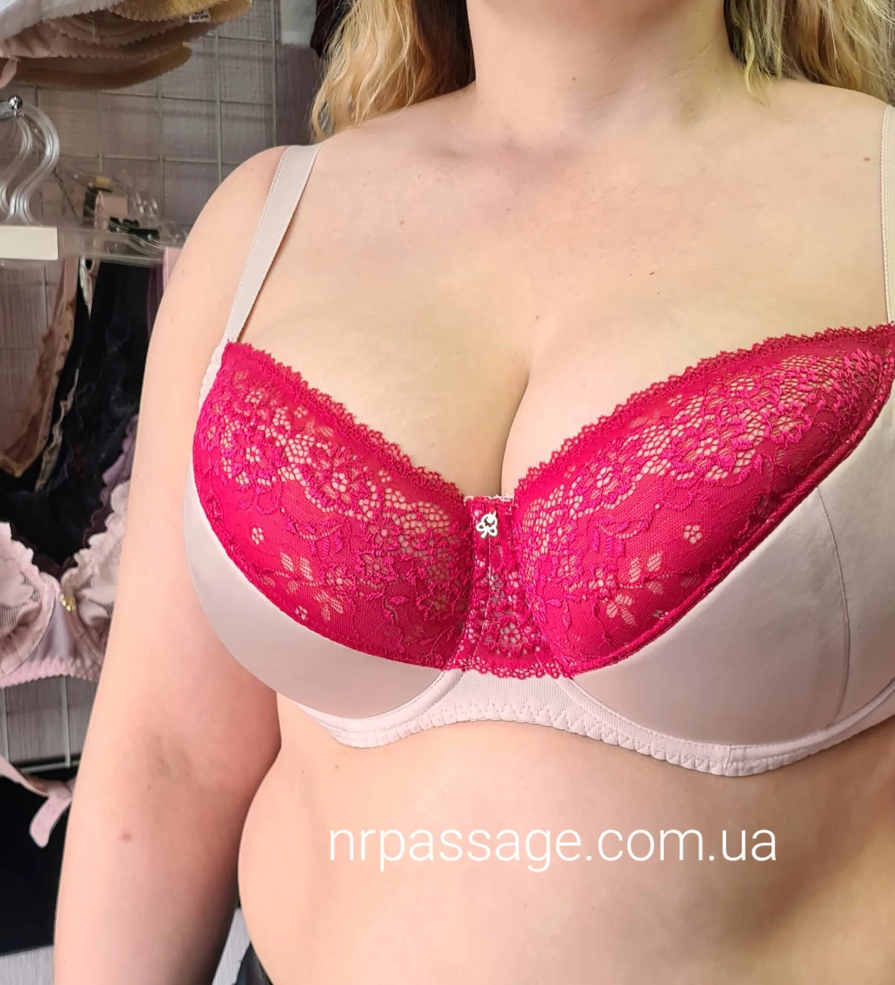 Бюстгальтер на кісточках з напівм'якими чашками - Зображення 4